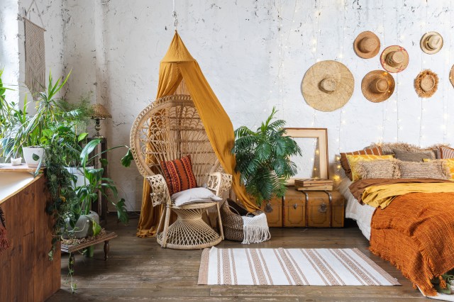 How to Find Hidden Gems: Expert Thrifting Home Decor Tips