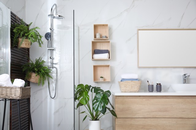 How to Utilize Vertical Space for Effective Storage in Small Bathrooms